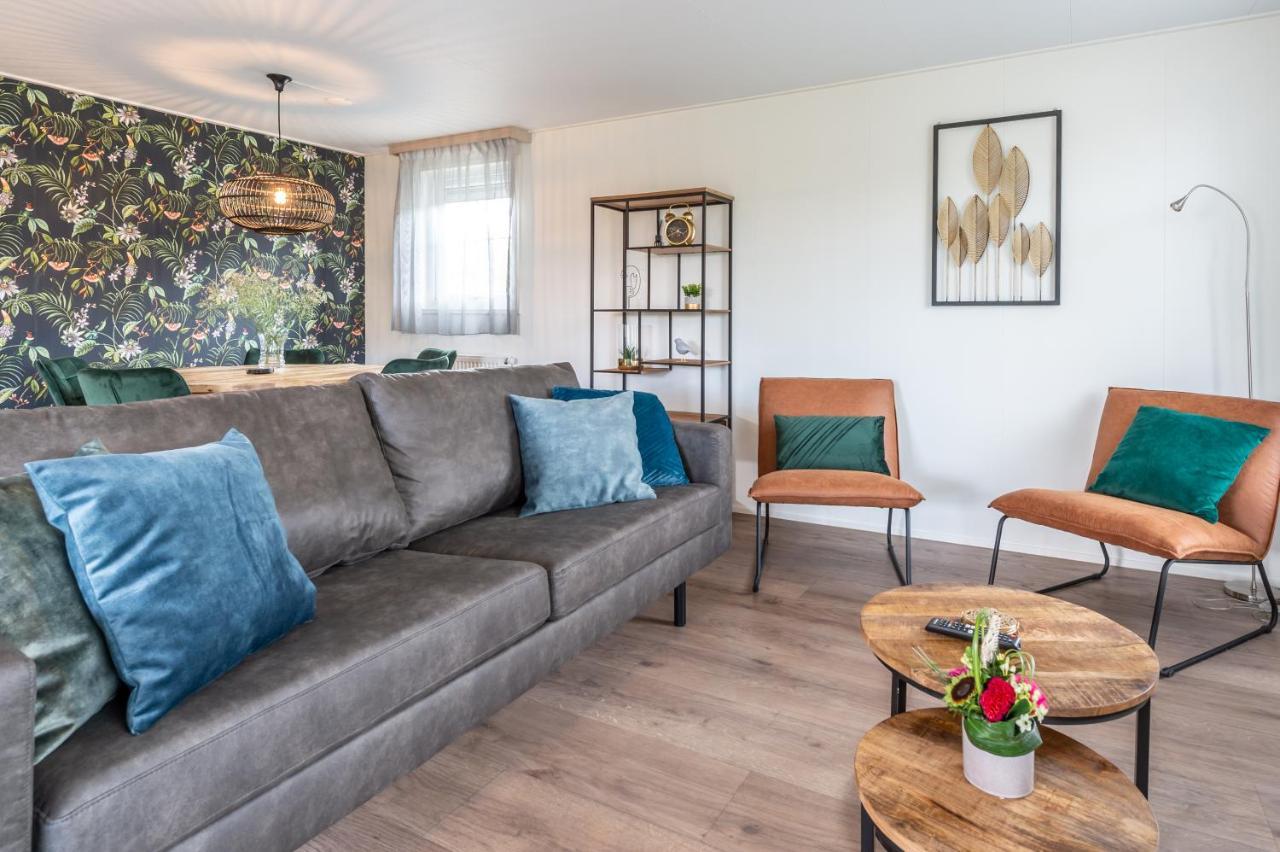 Luxe 5-Persoons Chalet Op Familiecamping Baarland Екстериор снимка